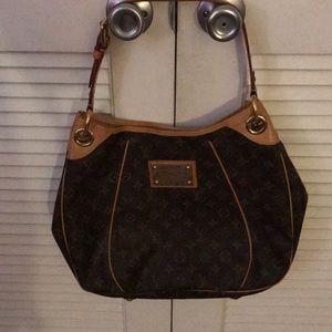 Louis Vuitton Galleria Bag used